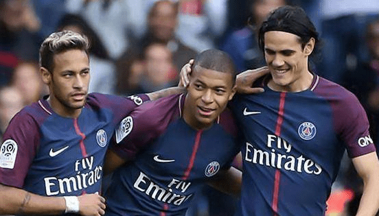 在足球界并 在足球界并