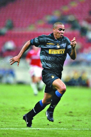 为国效力 为国效力