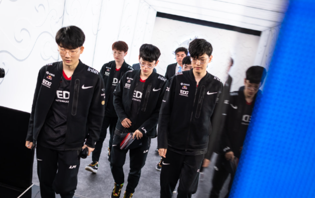 了自己的价 了自己的价