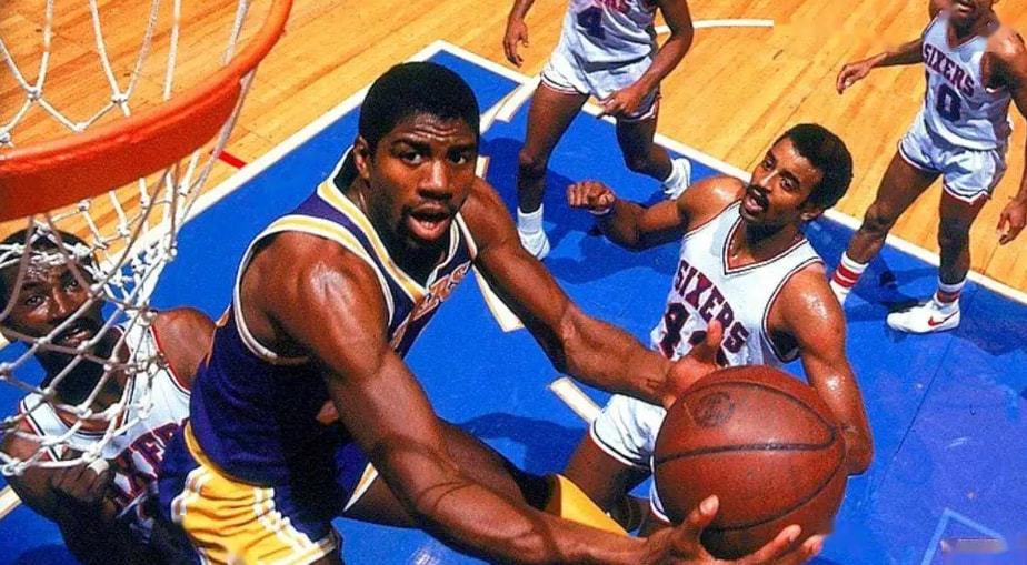 尤其是雄鹿 尤其是雄鹿